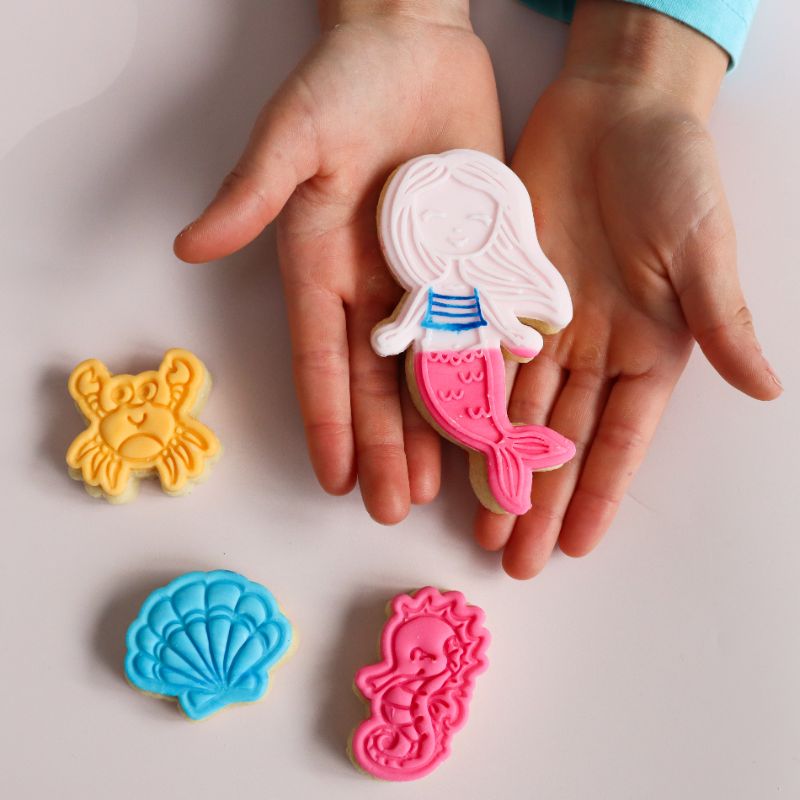 Under the Waves Biscuit Baking and Decorating Kit