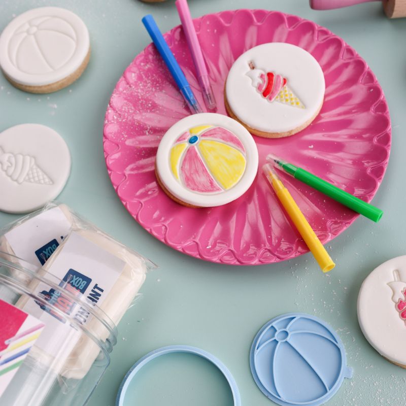 Summer Vibes Biscuit Make, Bake and Colour Kit