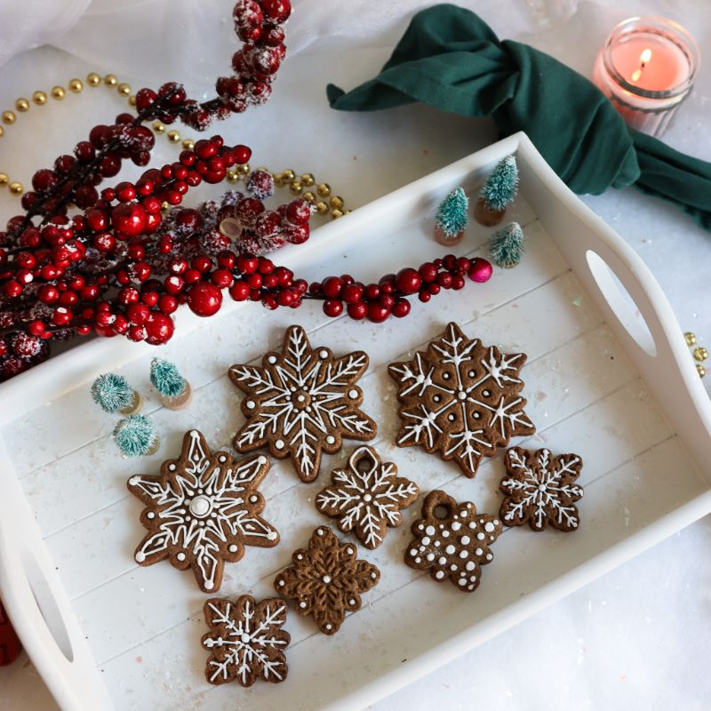 Scandi Gingerbread Snowflake Christmas Biscuit Baking and Decorating Kit