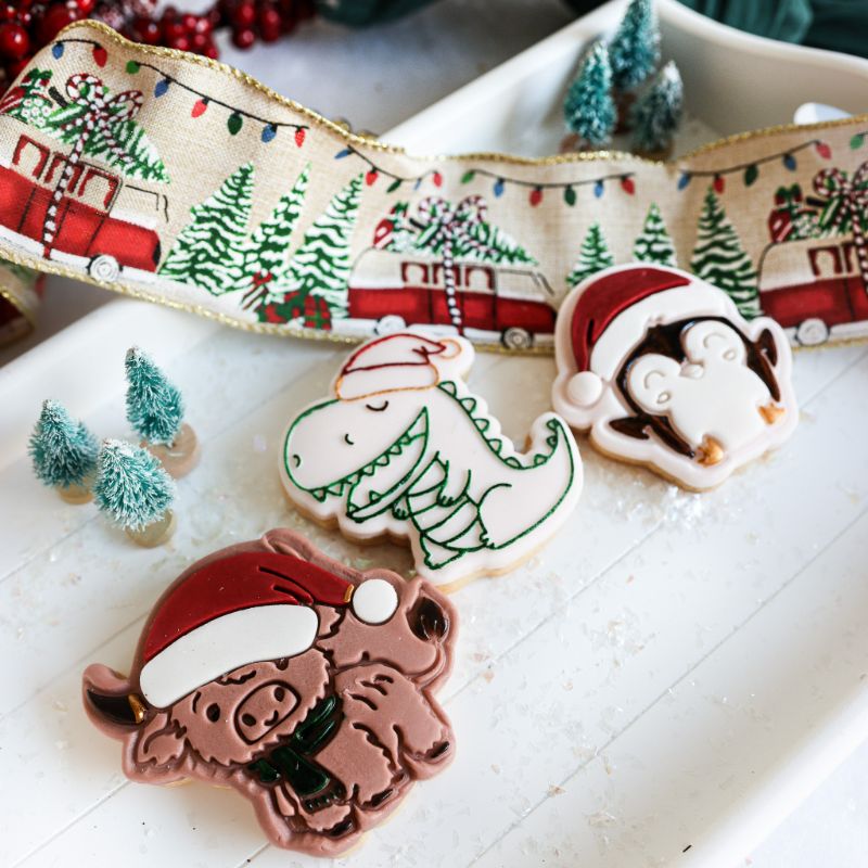Christmas Friends Biscuit Baking and Decorating Kit