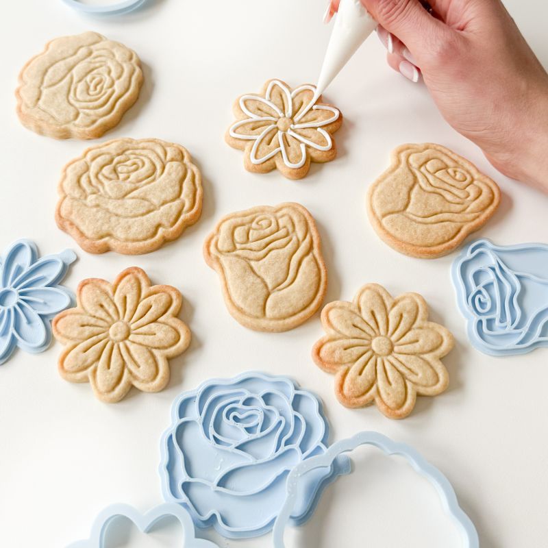 Scandi Floral Mother's Day Biscuit Baking and Decorating Kit