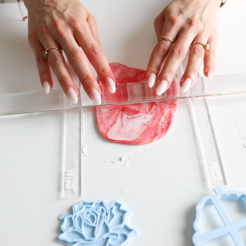 Blooming Rose Biscuit Baking and Decorating Starter Kit