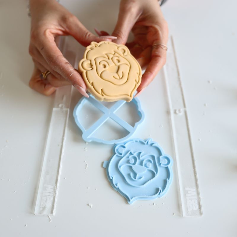 Jungle Munch Biscuit Baking and Decorating Kit