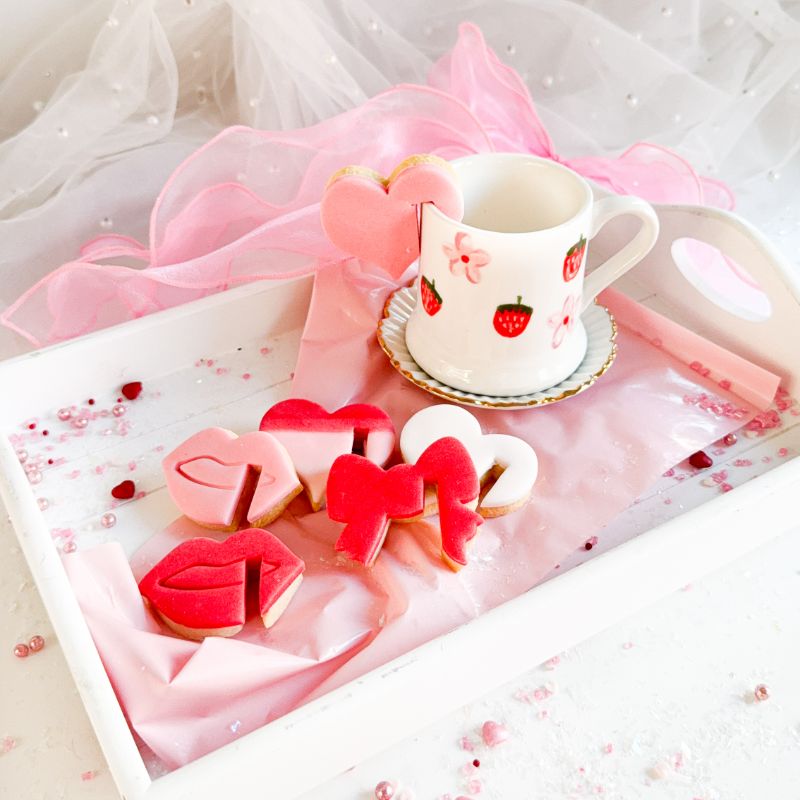 Sweetheart Mug Hugger Set of 3 Valentine's Biscuit Baking and Decorating Kit