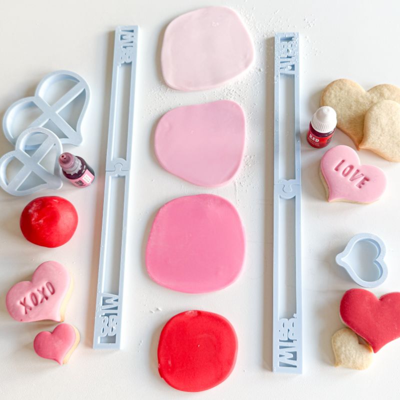 Valentine's Lots of Love Biscuit Baking and Decorating Kit