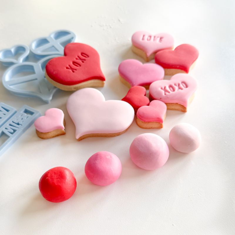 Valentine's Lots of Love Biscuit Baking and Decorating Kit