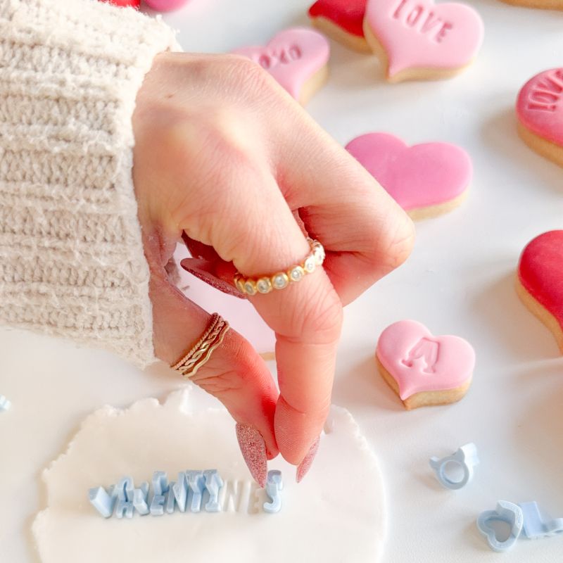 Valentine's Lots of Love Biscuit Baking and Decorating Kit