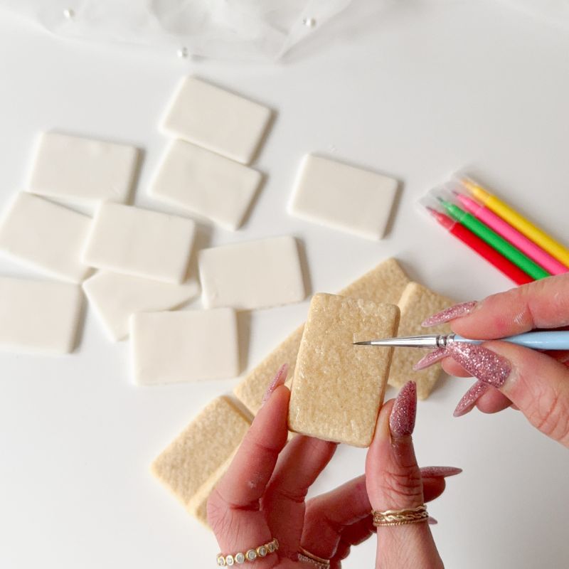 Mother's Day Love Letters - Biscuit Make, Bake and Colour Kit