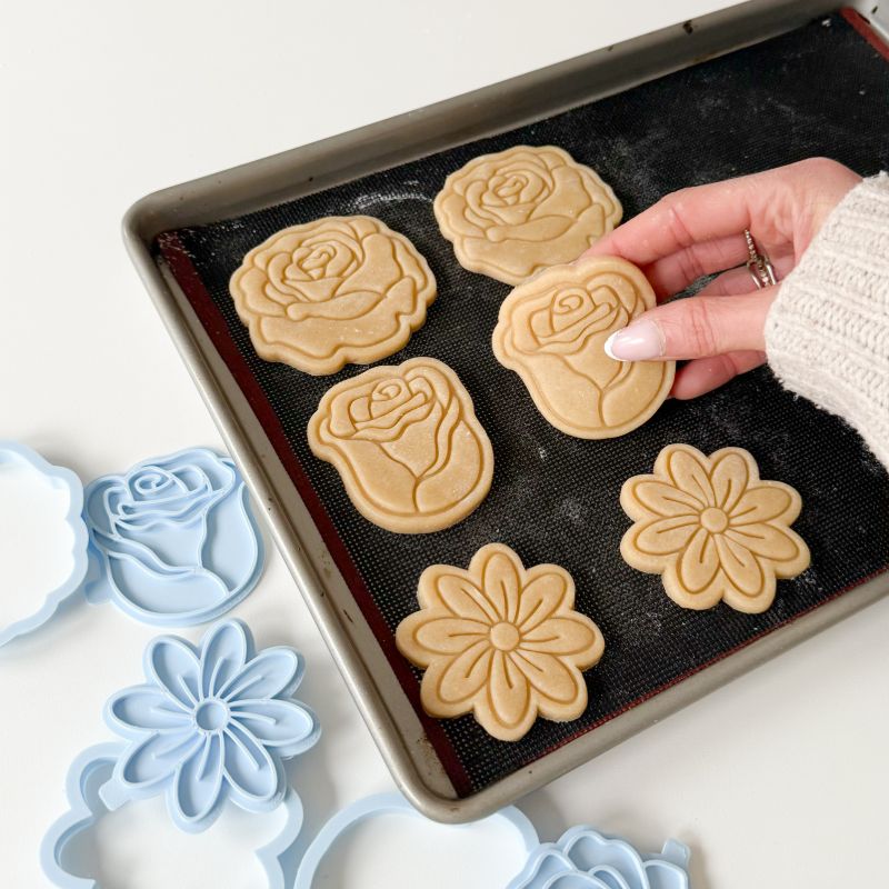 Scandi Floral Mother's Day Biscuit Baking and Decorating Kit