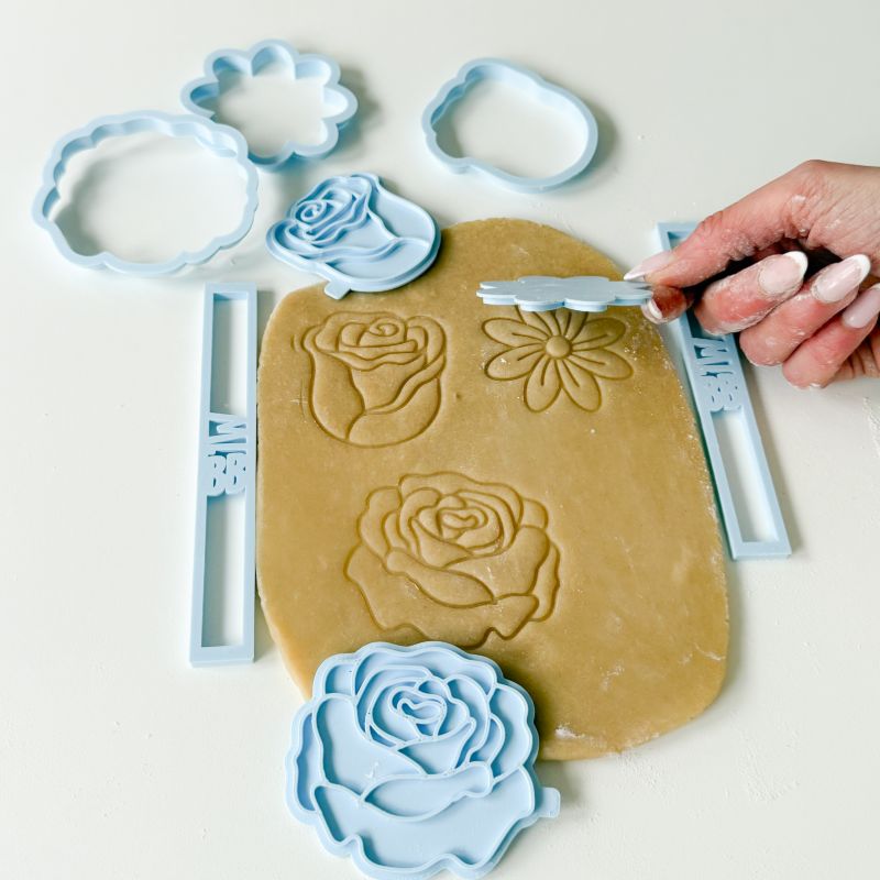 Scandi Floral Mother's Day Biscuit Baking and Decorating Kit