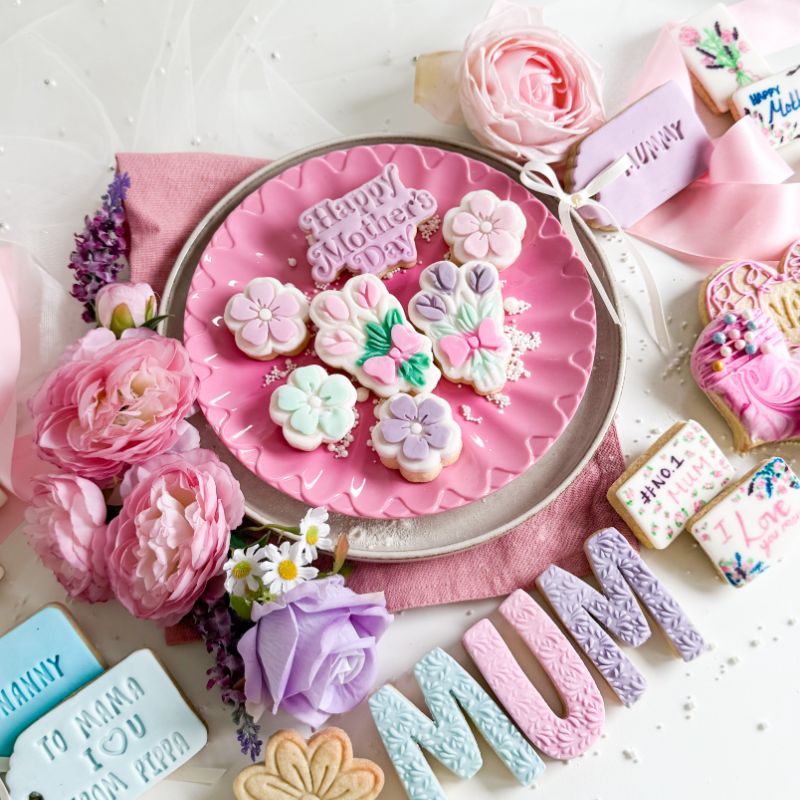 Happy Mother's Day Biscuit Baking and Decorating Kit