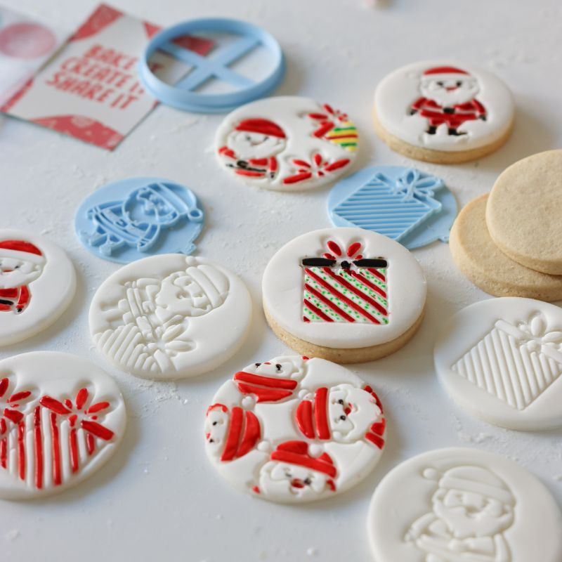 Santa's Workshop Biscuit Make, Bake and Colour Kit