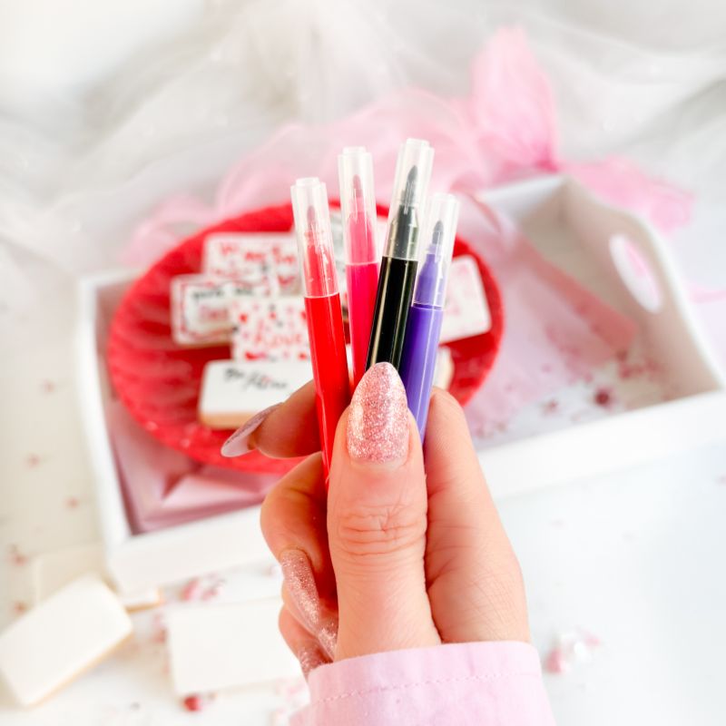 Valentine's Love Letters - Biscuit Make, Bake and Colour Kit