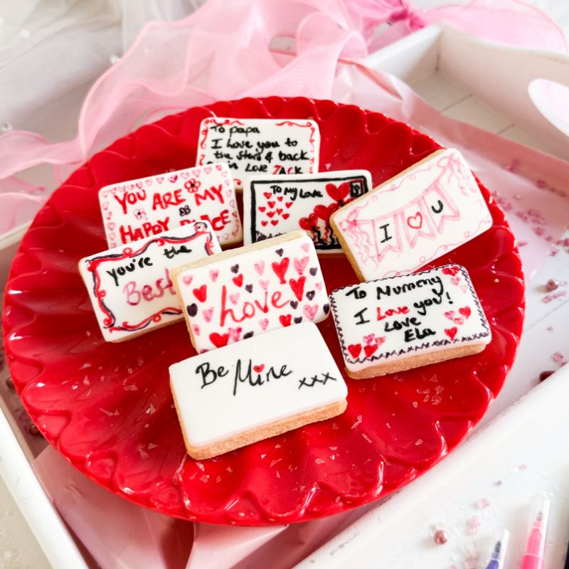 Valentine's Love Letters - Biscuit Make, Bake and Colour Kit